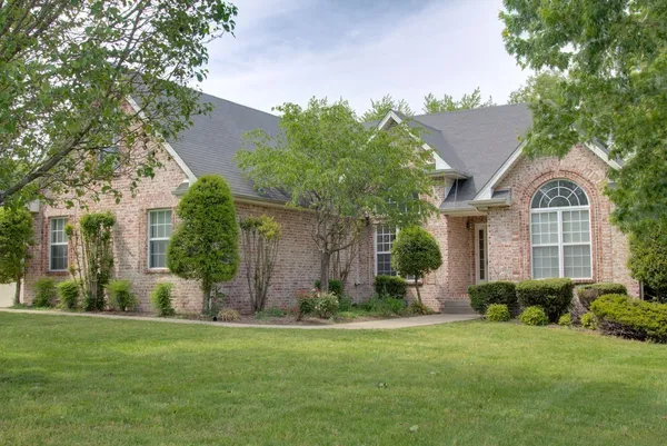 $2,400 | 100 Camden Court North, Hendersonville, TN 37075