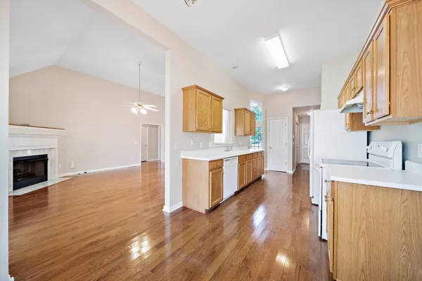 $2,400 | 100 Camden Court North, Hendersonville, TN 37075