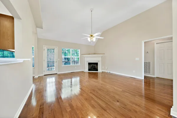 $2,400 | 100 Camden Court North, Hendersonville, TN 37075