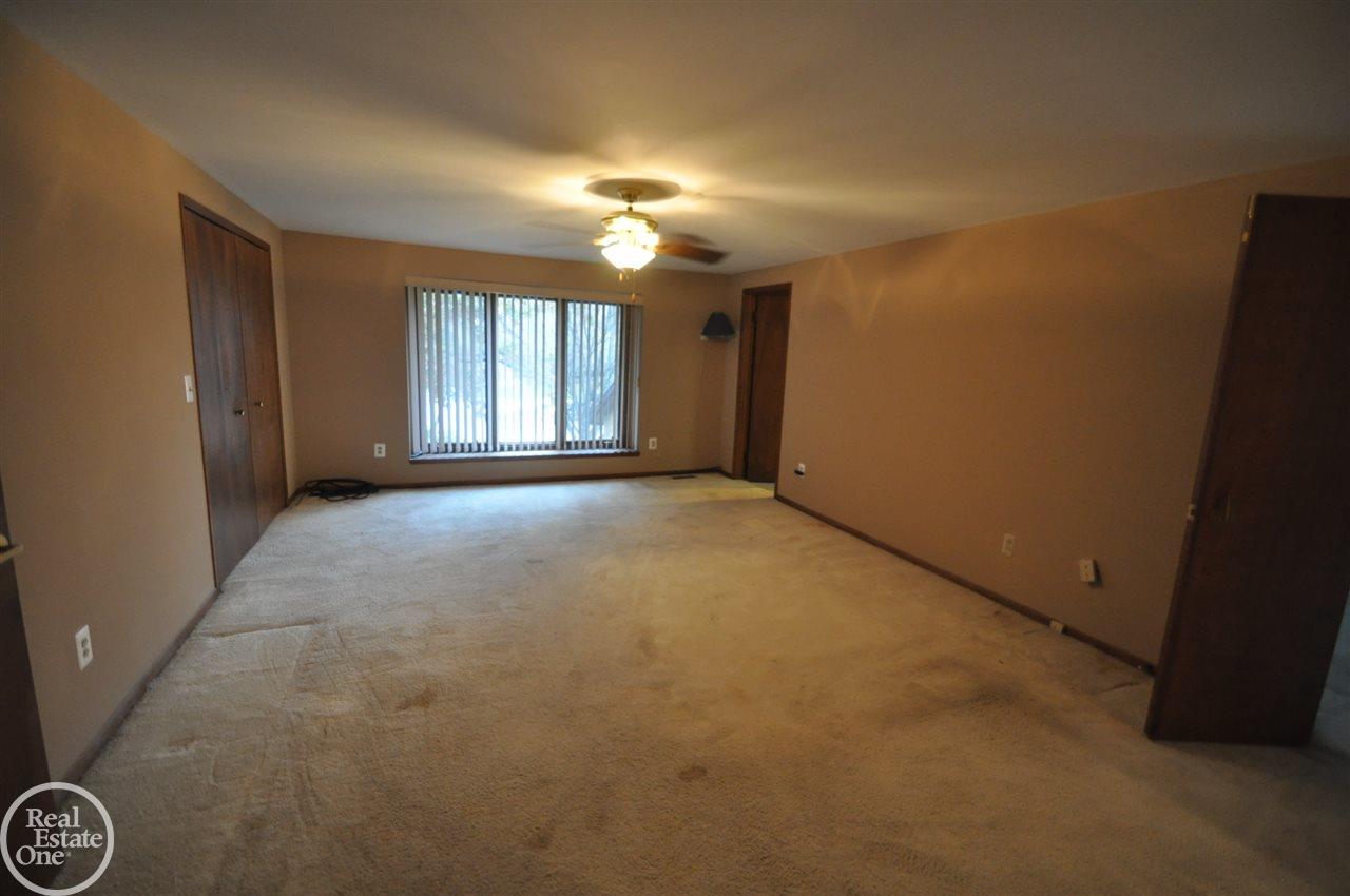 2509 Munster Road Rochester Hills, MI 48309 - Photo 16 of 31