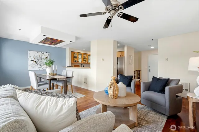 $649,000 | 701 Galer Street, Unit 808, Seattle, WA 98109