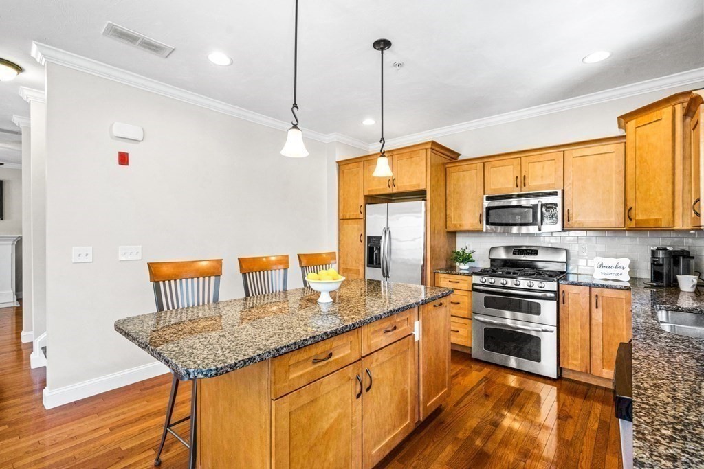 94 Compass Point North Andover, MA 01845 - Photo 9 of 34 Gallery Image 9