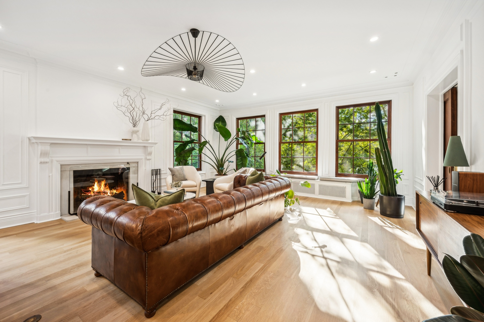 422 West Briar Place, Unit 4 Chicago, IL 60657 - Photo 4 of 22