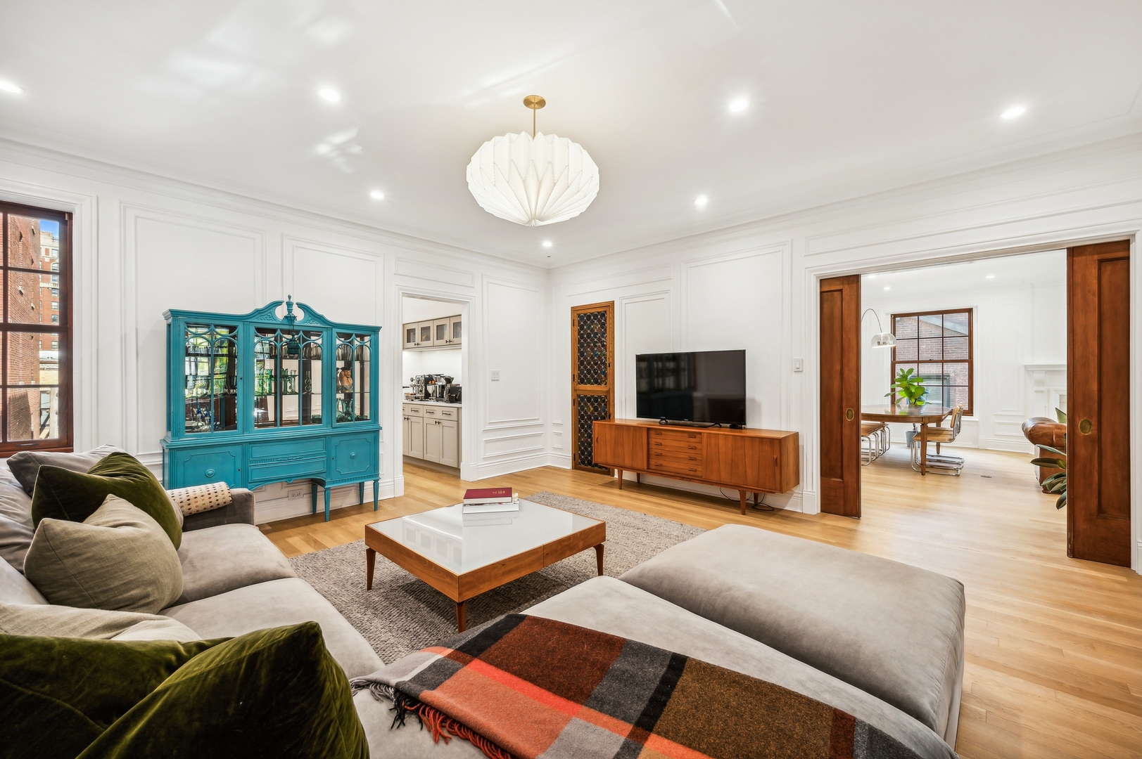 422 West Briar Place, Unit 4 Chicago, IL 60657 - Photo 7 of 22