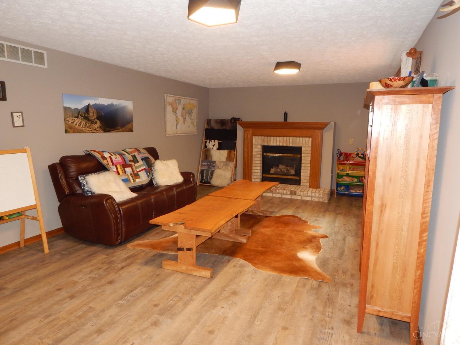 1878 Shaker Road Franklin, OH 45005 - Photo 15 of 33 Gallery Image 15