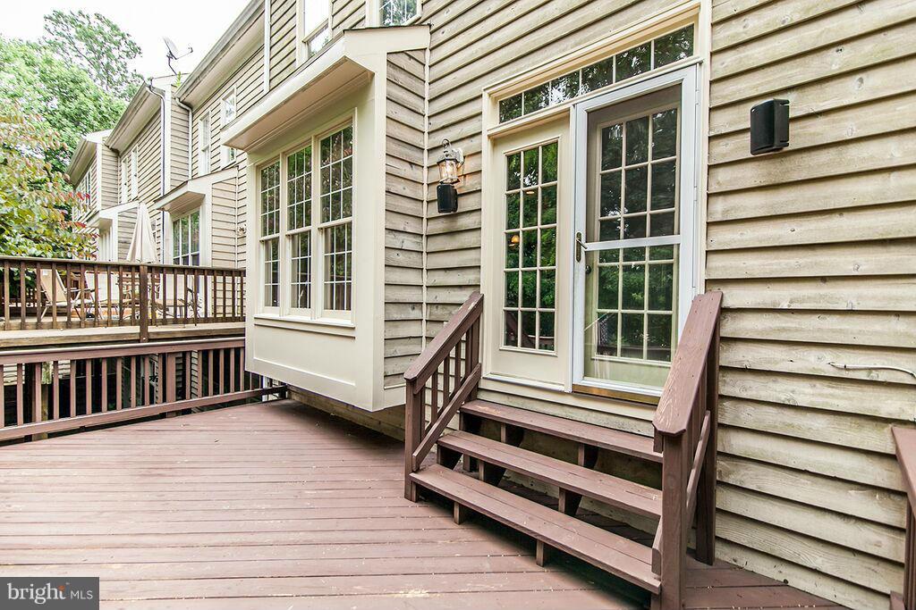 1306 Sundial Drive Reston, VA 20194 - Photo 14 of 24 Exterior (Rear)