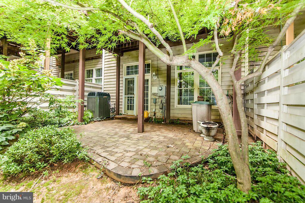 1306 Sundial Drive Reston, VA 20194 - Photo 23 of 24 Exterior (Rear)