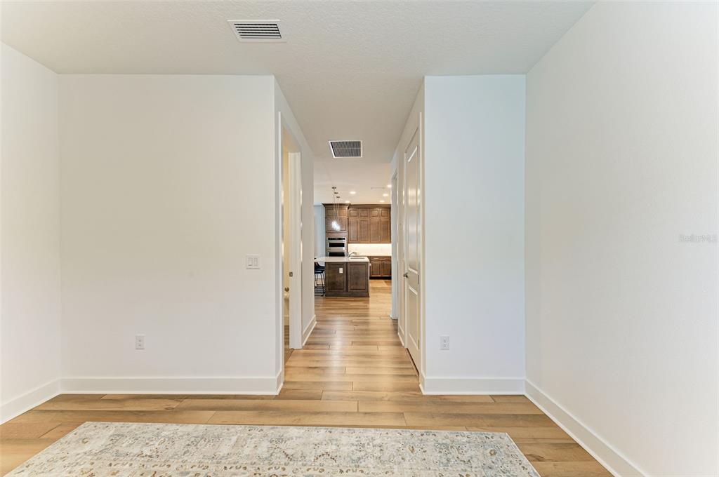 18530 Midsummer Place Venice, FL 34293 - Photo 40 of 99 Gallery Image 40