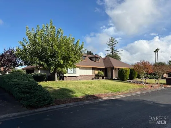 $970,000 | 255 Tamara Way, Windsor, CA 95492
