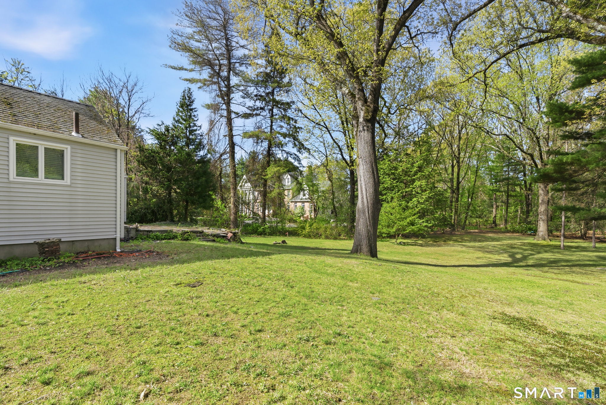 59 Thornbush Road Wethersfield, CT 06109 - Photo 25 of 33