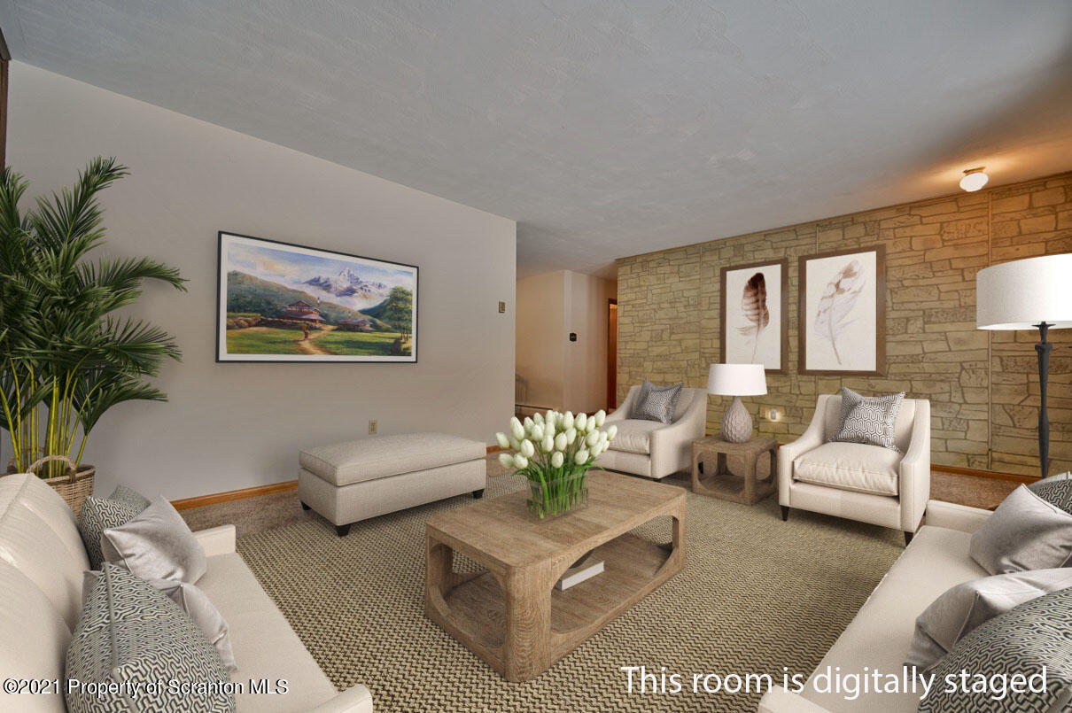 972 Suscon Road Pittston, PA 18640 - Photo 4 of 75 Gallery Image 4
