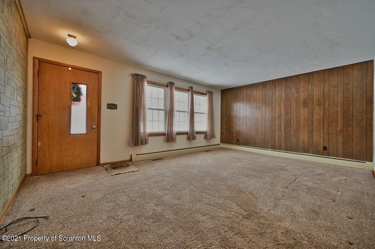 972 Suscon Road Pittston, PA 18640 - Photo 6 of 75 Gallery Image 6