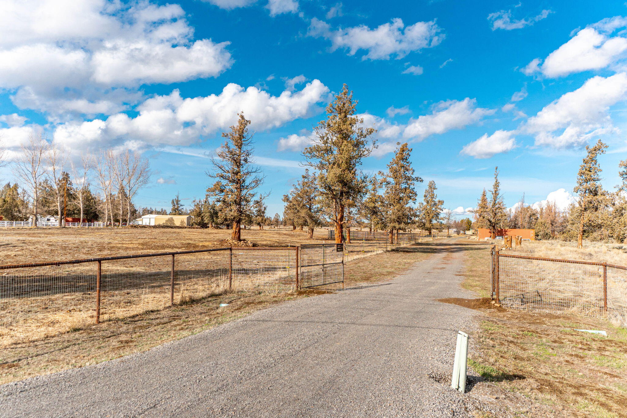 22750 Nelson Road Bend, OR 97701 - Photo 62 of 67 3-web-or-mls-Riley Visuals-46