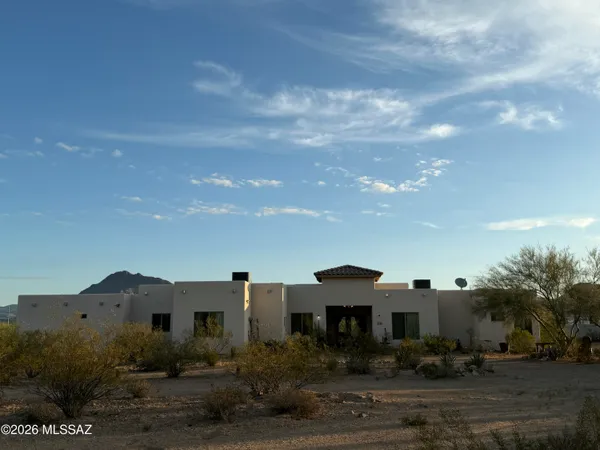 $1,100,000 | 5700 West Iowa Street, Tucson, AZ 85757