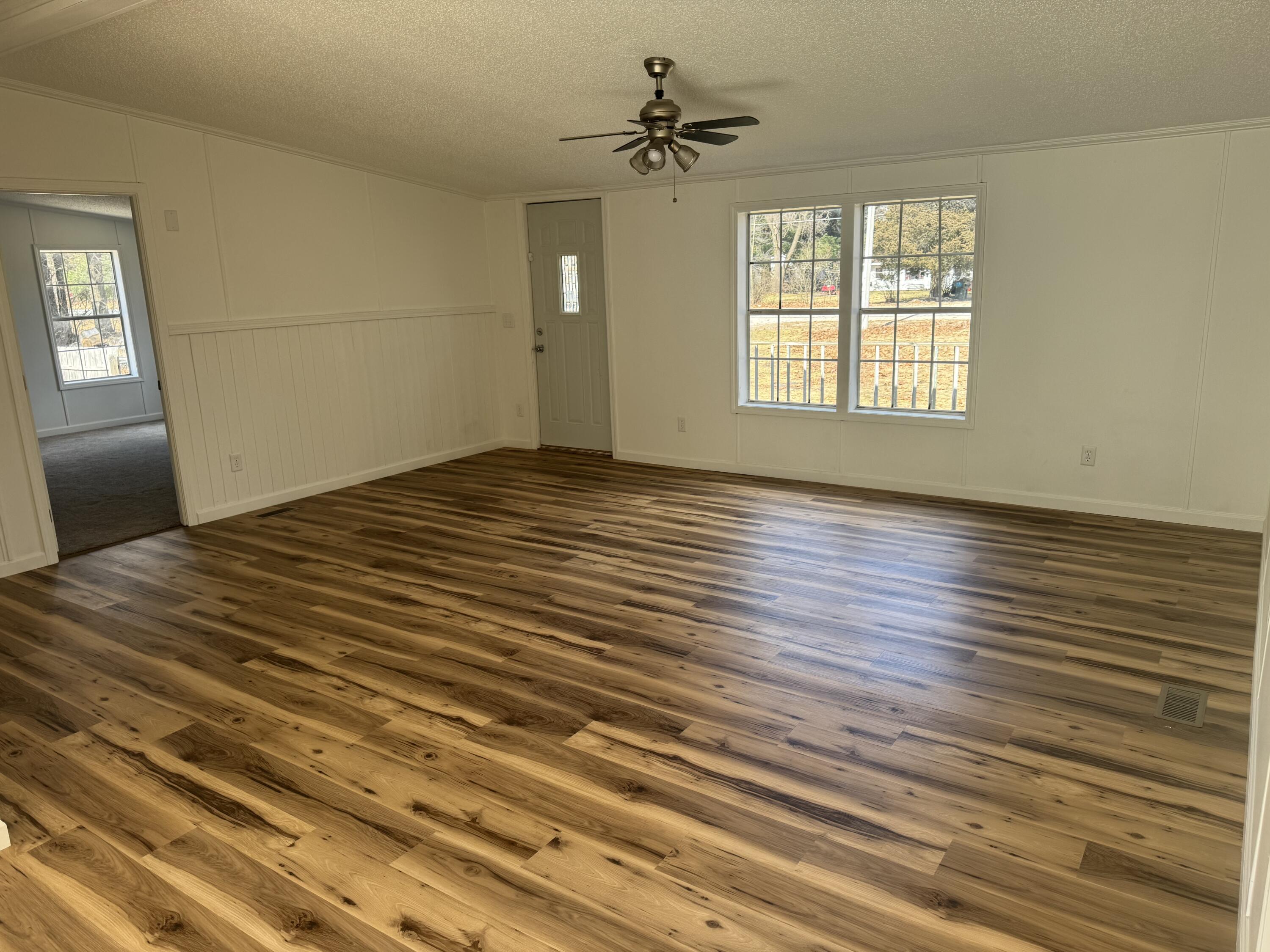 7067 Hall Road Muskegon, MI 49442 - Photo 4 of 29 IMG_9496