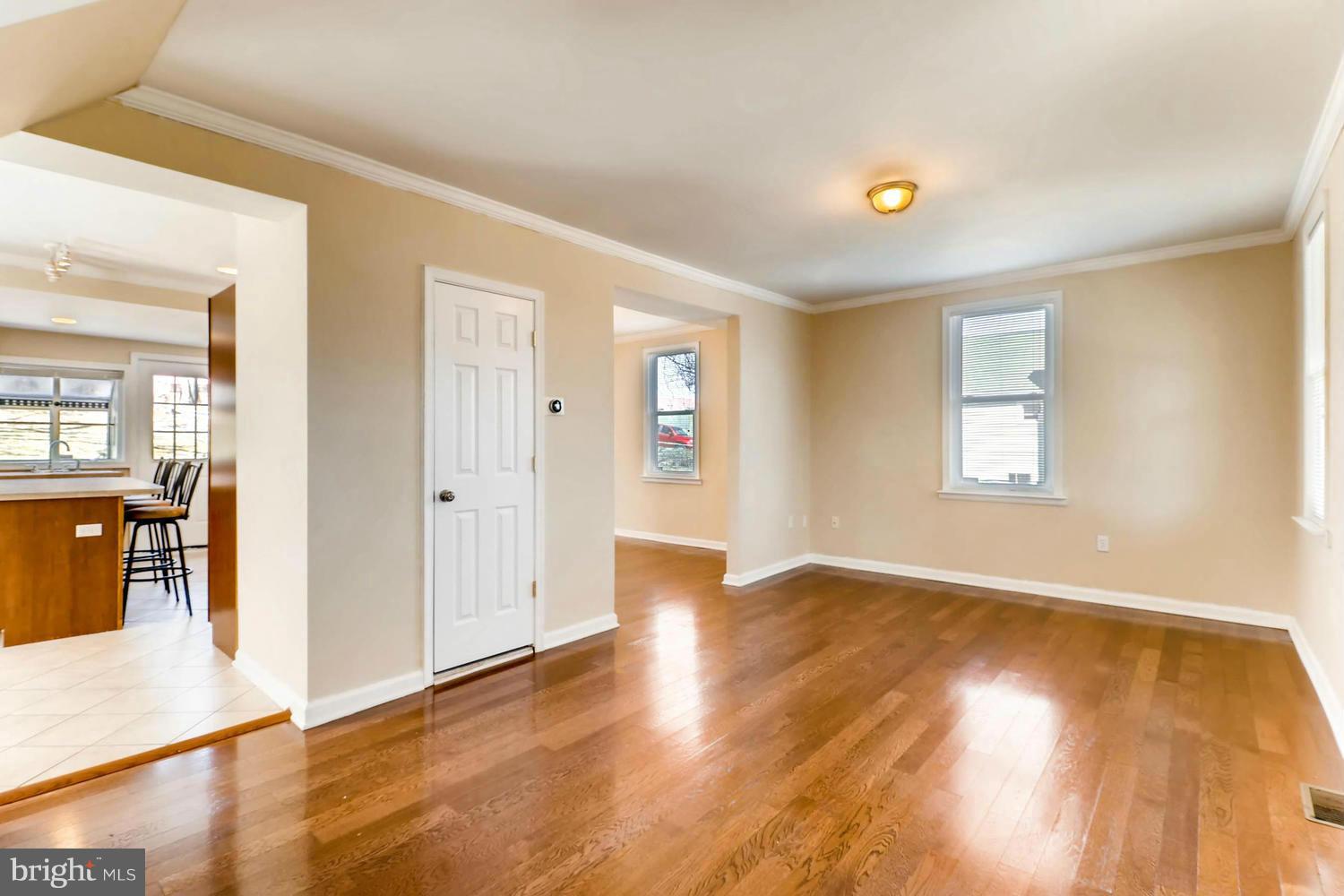 2724 Georgetown Road Baltimore, MD 21230 - Photo 7 of 27 Gleaming hardwood flooring