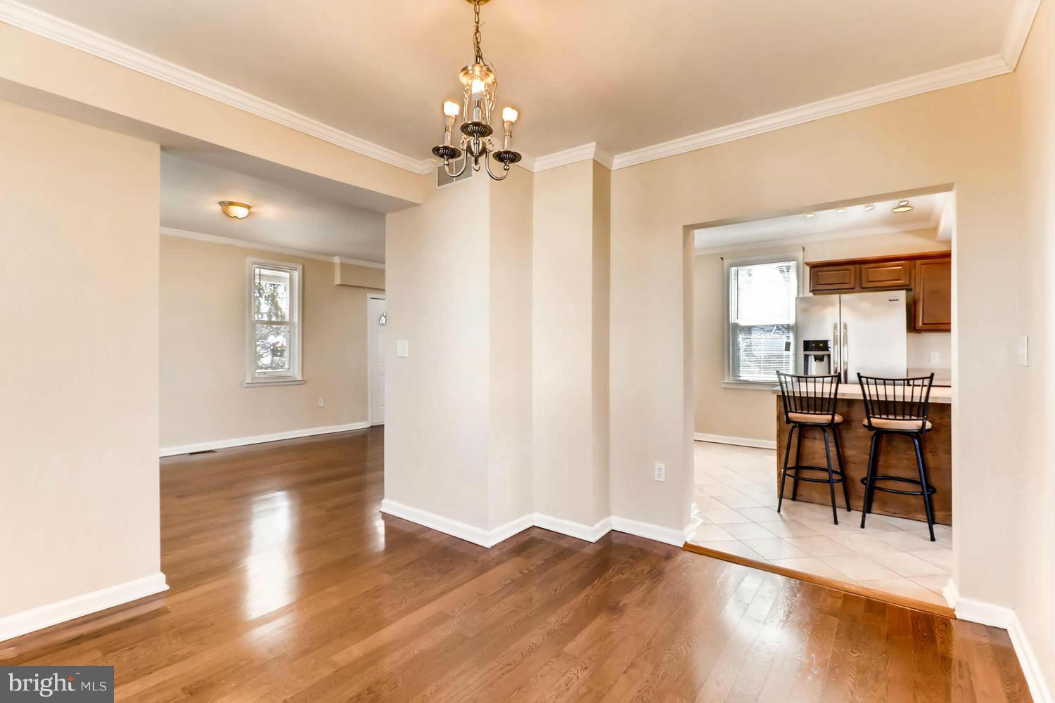 2724 Georgetown Road Baltimore, MD 21230 - Photo 10 of 27 Dining Room