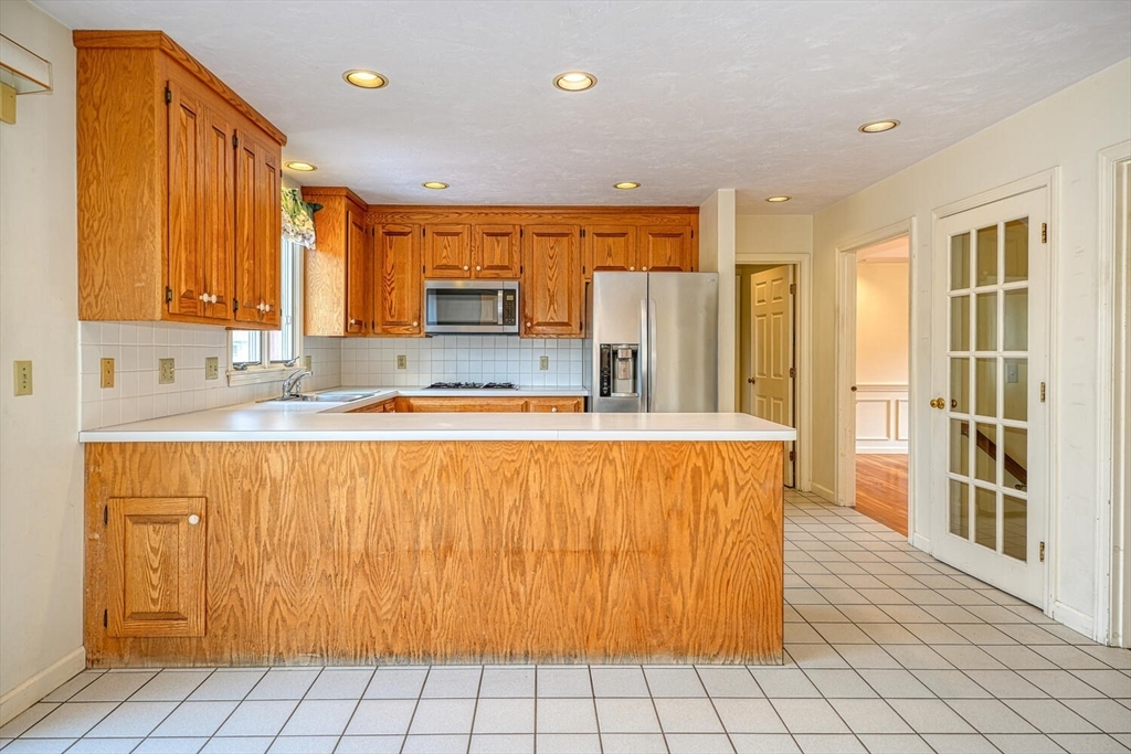 114 Madison Road Northborough, MA 01532 - Photo 6 of 33 Gallery Image 6