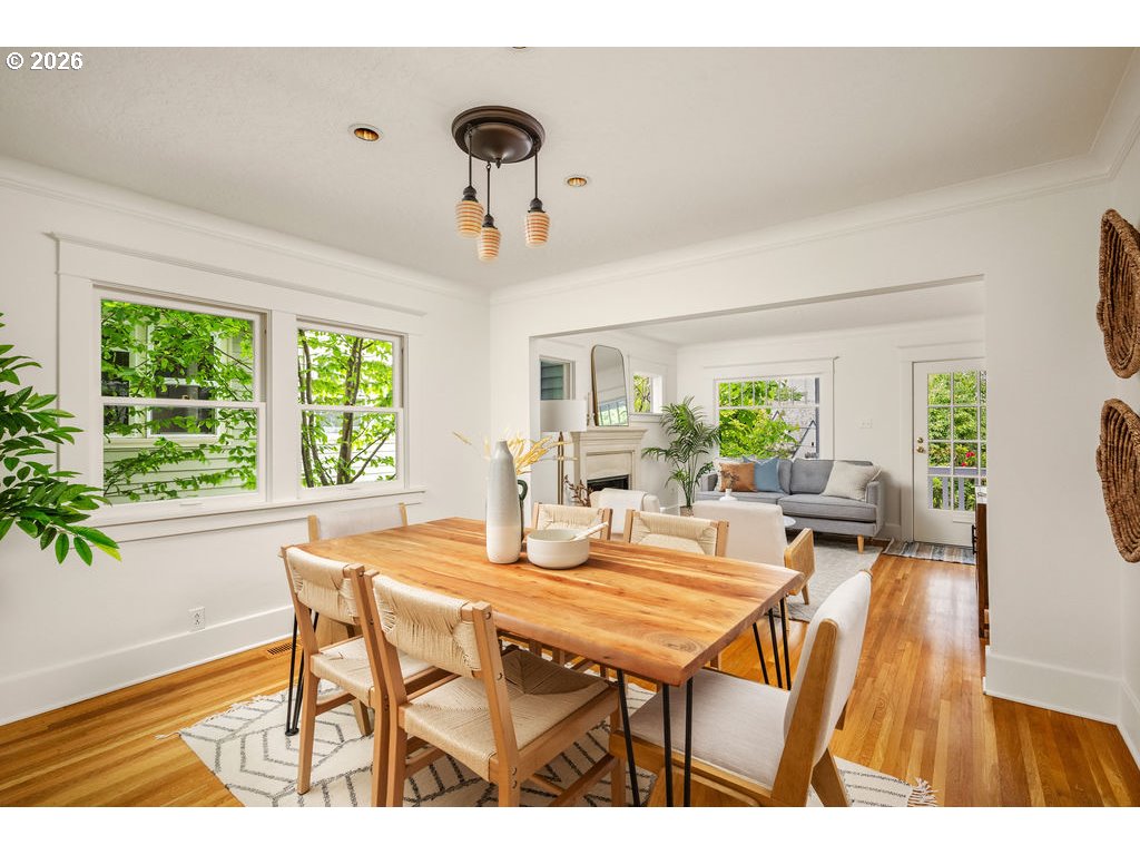 2440 Northwest Raleigh Street Portland, OR 97210 - Photo 9 of 48 Dining Room