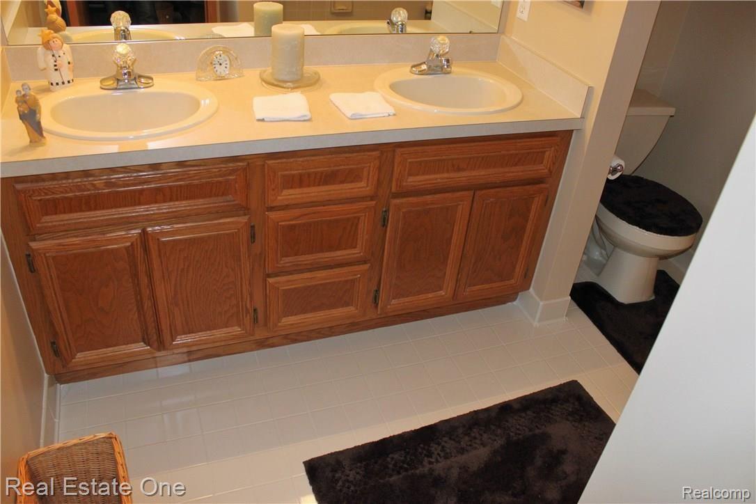 291 Stoddard Road Columbus, MI 48063 - Photo 28 of 38 img_2755.jpg