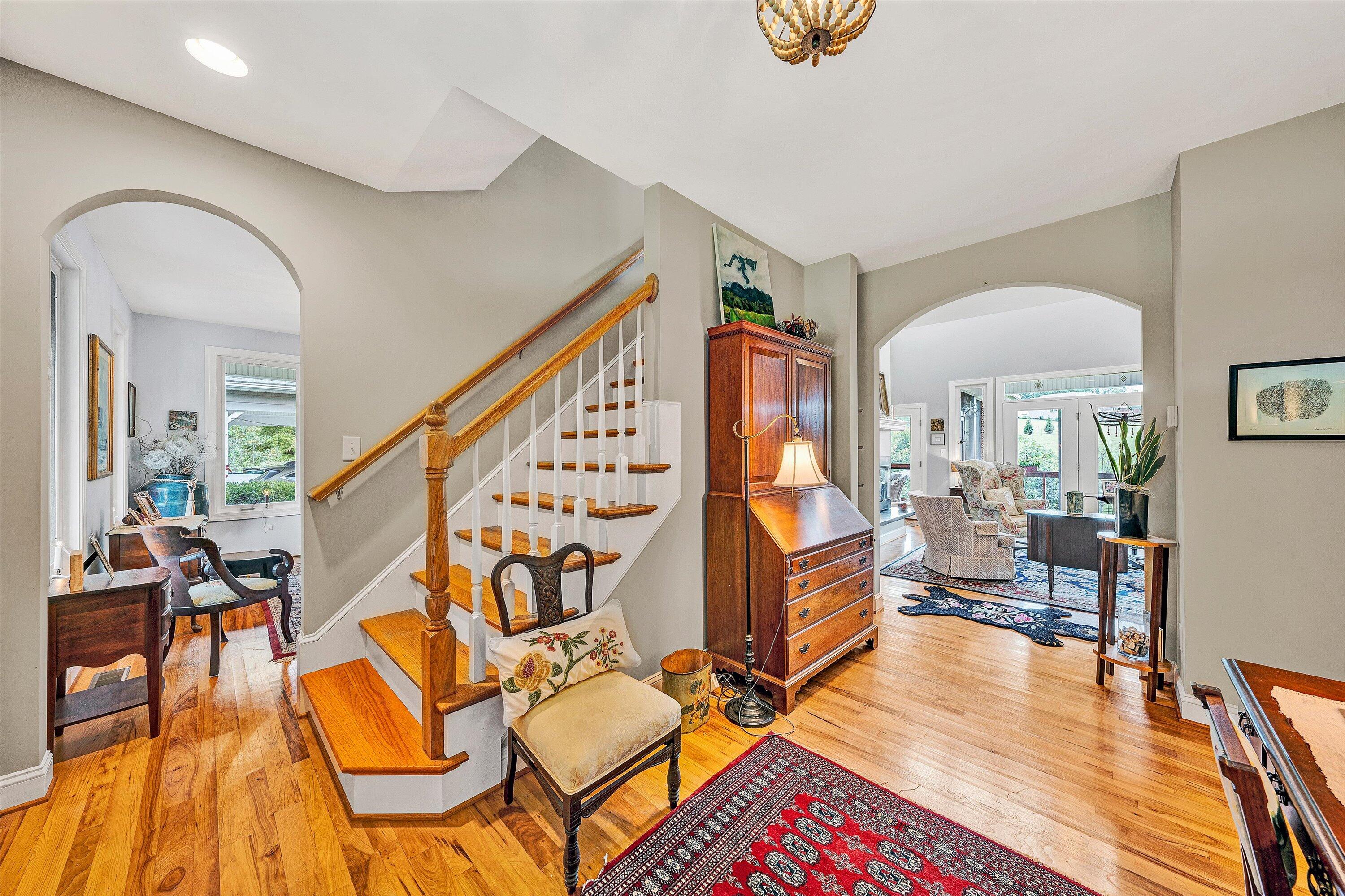 84 Green Level Road Boones Mill, VA 24065 - Photo 16 of 57 a living room with patio bathtub and dining table view