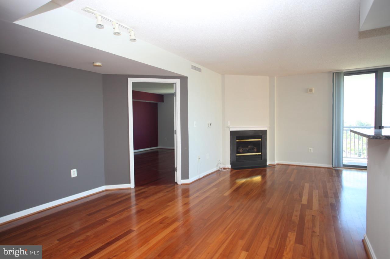 11710 Old Georgetown Road, Unit 1317 North Bethesda, MD 20852 - Photo 13 of 44