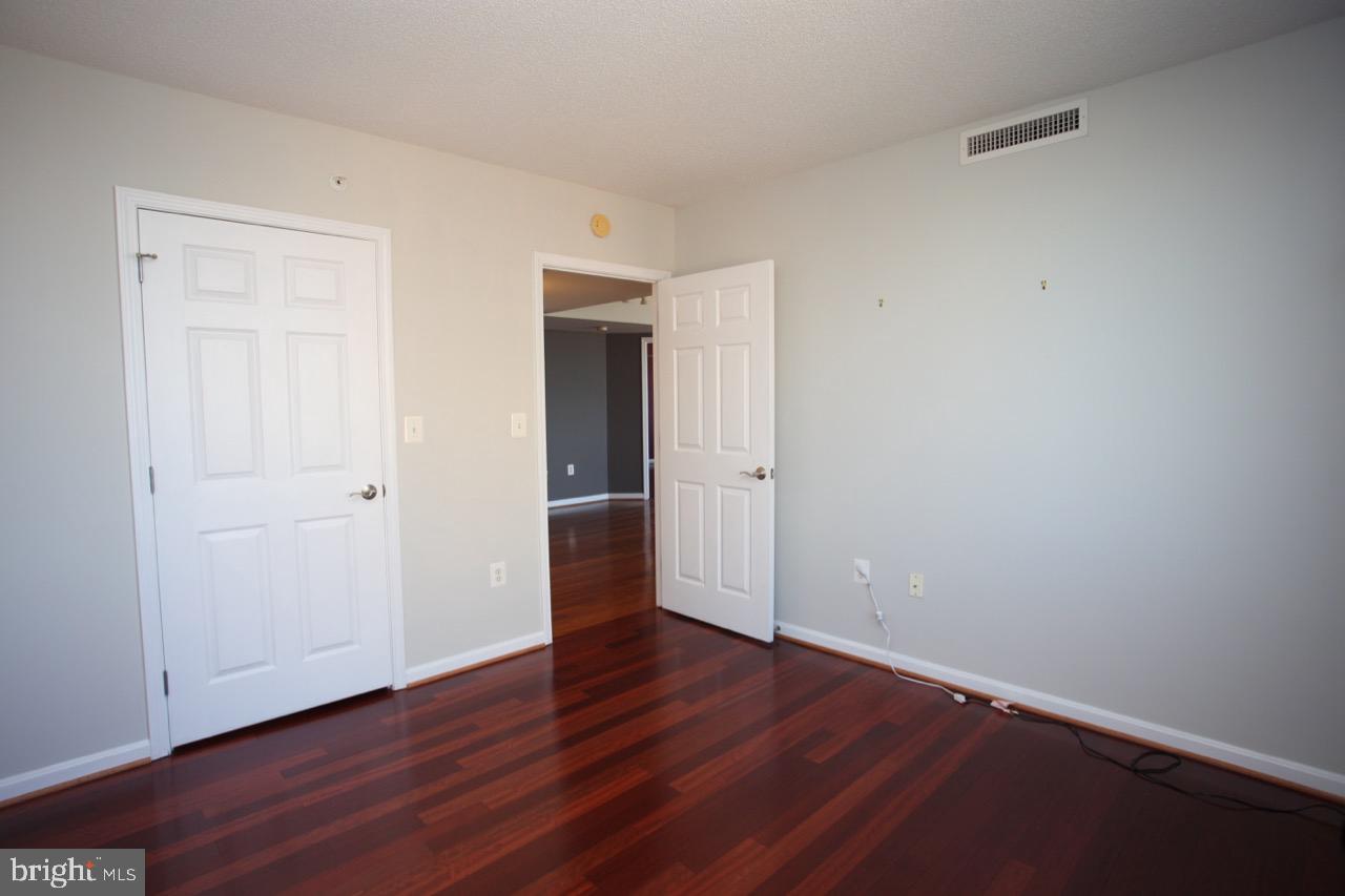11710 Old Georgetown Road, Unit 1317 North Bethesda, MD 20852 - Photo 32 of 44