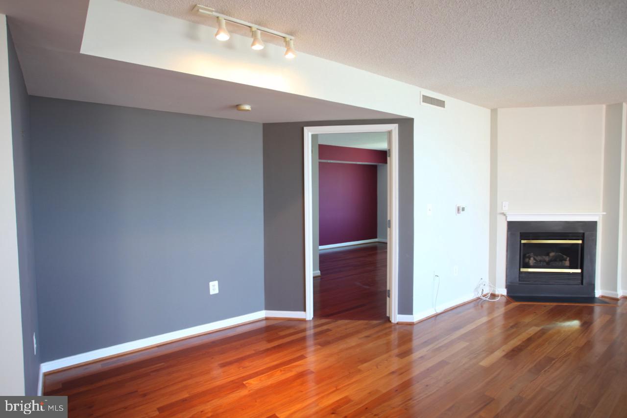 11710 Old Georgetown Road, Unit 1317 North Bethesda, MD 20852 - Photo 9 of 44