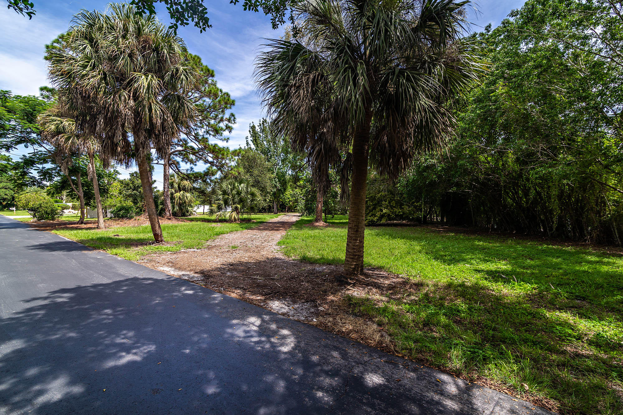 19463 Camp Lane Jupiter, FL 33458 - Photo 12 of 12 Entrance