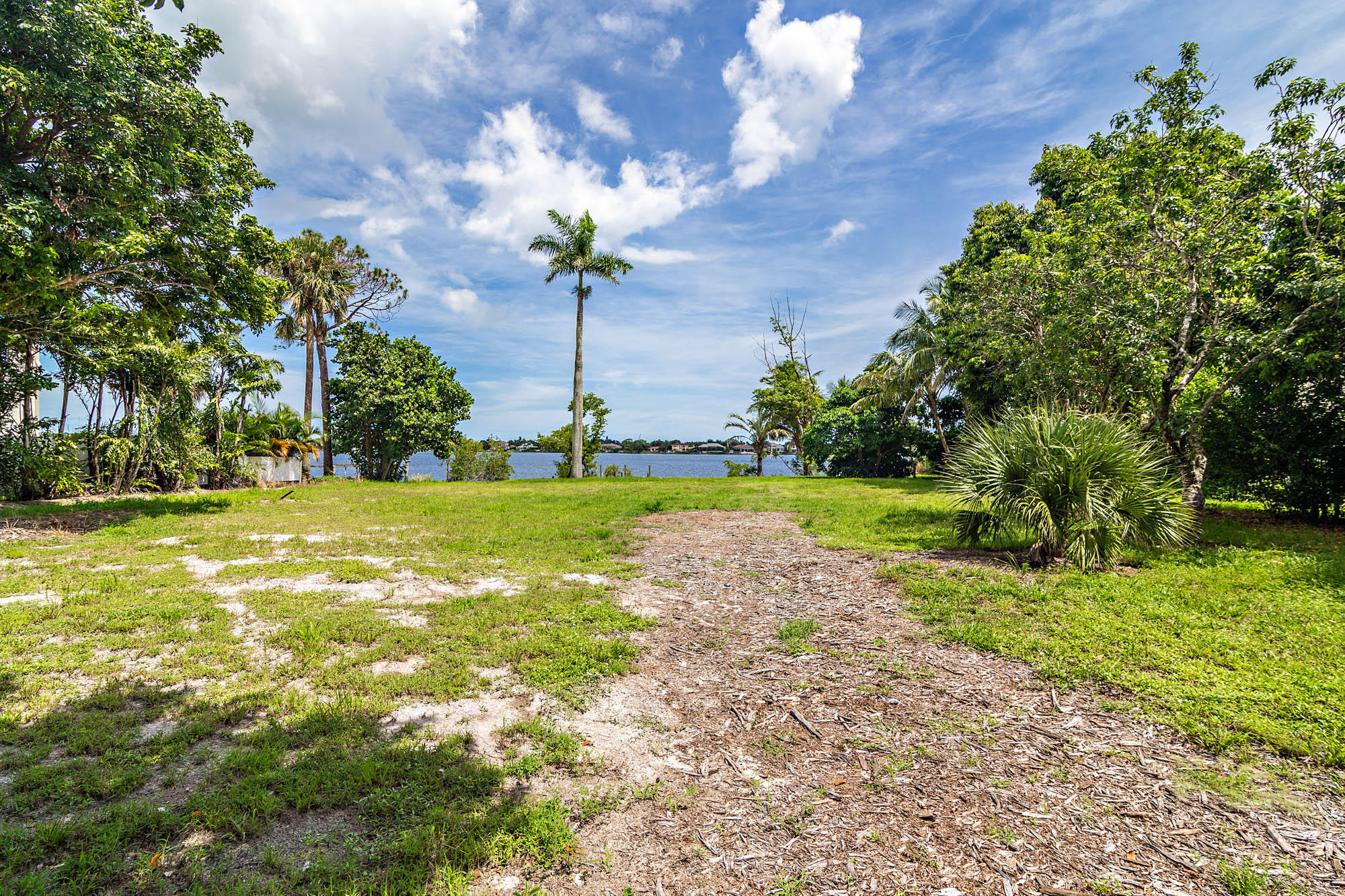 19463 Camp Lane Jupiter, FL 33458 - Photo 4 of 12 19463 Camp Lane, Jupiter