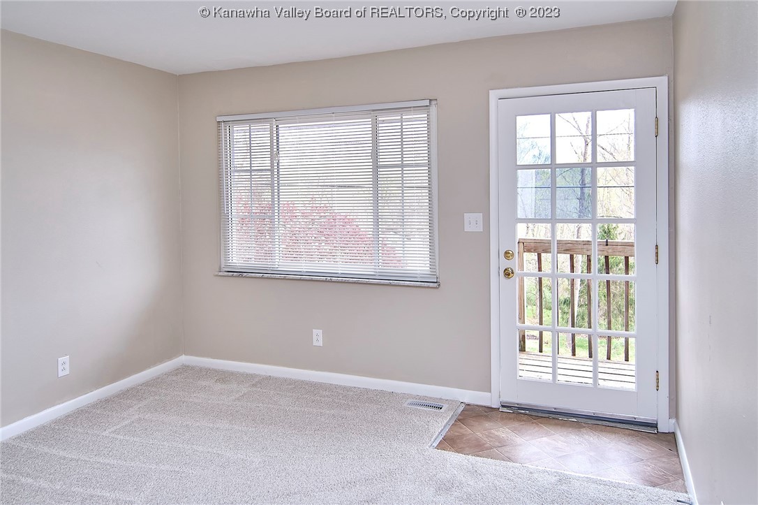 1566 Smith Road Charleston, WV 25314 - Photo 4 of 24 Gallery Image 4