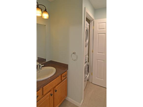 16 Hall Place, Unit 1 Exeter, NH 03833 - Photo 13 of 16 Gallery Image 13