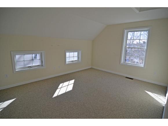 16 Hall Place, Unit 1 Exeter, NH 03833 - Photo 15 of 16 Gallery Image 15