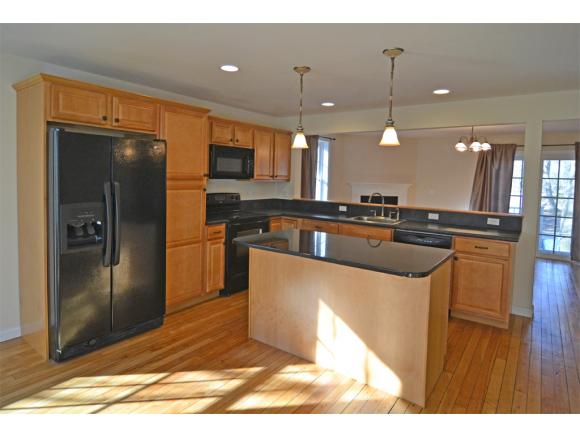 16 Hall Place, Unit 1 Exeter, NH 03833 - Photo 5 of 16 Gallery Image 5