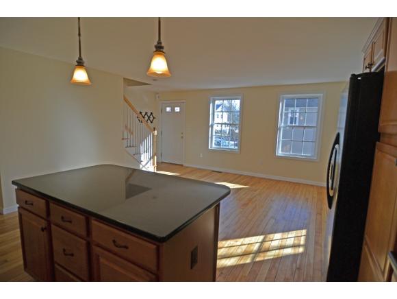16 Hall Place, Unit 1 Exeter, NH 03833 - Photo 6 of 16 Gallery Image 6
