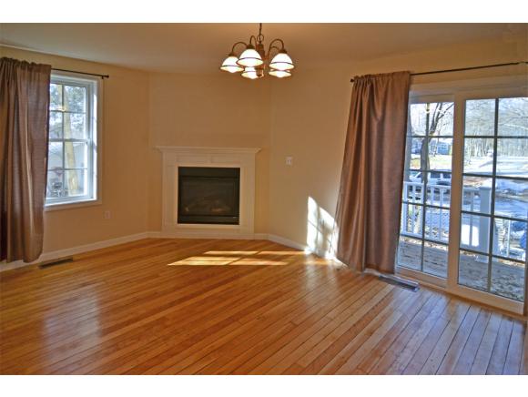 16 Hall Place, Unit 1 Exeter, NH 03833 - Photo 8 of 16 Gallery Image 8