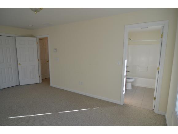 16 Hall Place, Unit 1 Exeter, NH 03833 - Photo 9 of 16 Gallery Image 9