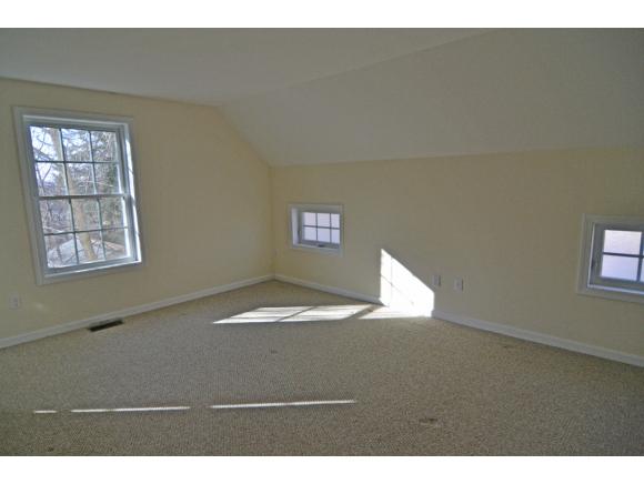 16 Hall Place, Unit 1 Exeter, NH 03833 - Photo 10 of 16 Gallery Image 10