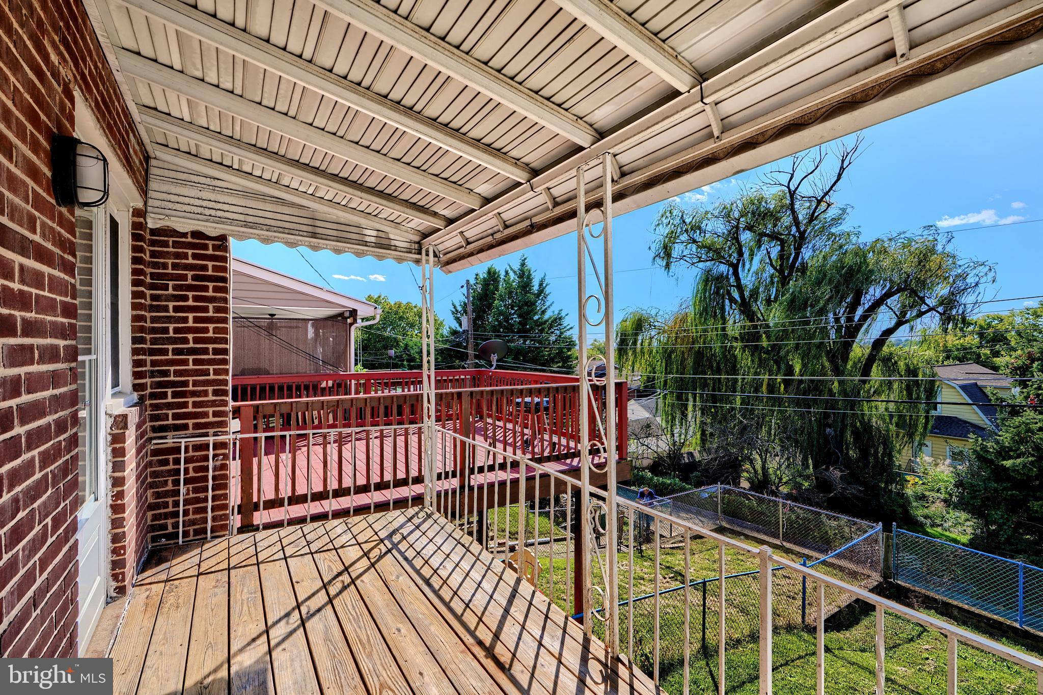 530 47th Street Baltimore, MD 21224 - Photo 15 of 29 Covered rear balcony
