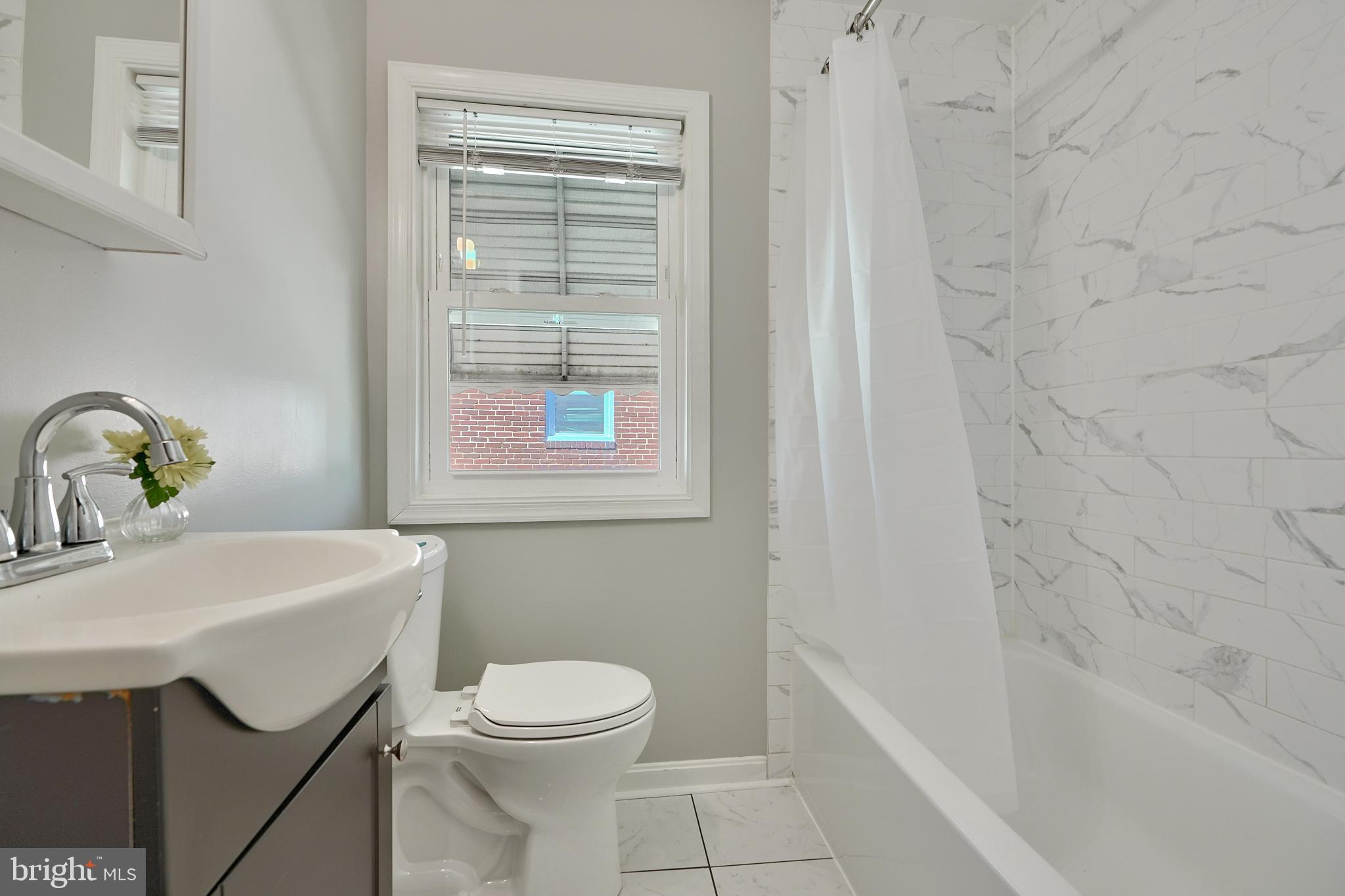 530 47th Street Baltimore, MD 21224 - Photo 24 of 29 Updated 2nd level bathroom