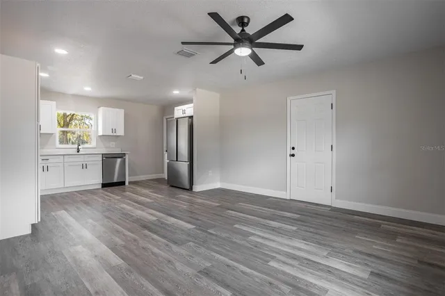 $325,000 | 9331 Edison Road, Lithia, FL 33547