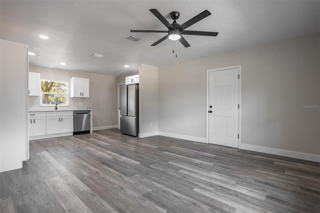 9331 Edison Road Lithia, FL 33547 - Photo 11 of 45