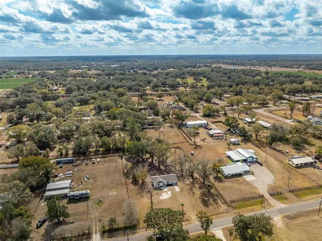 $325,000 | 9331 Edison Road, Lithia, FL 33547