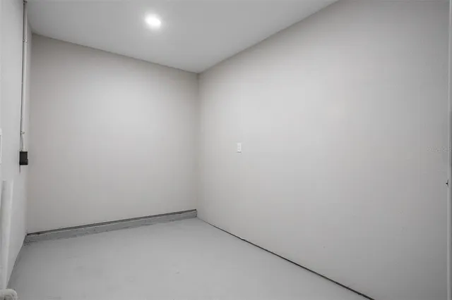 $325,000 | 9331 Edison Road, Lithia, FL 33547