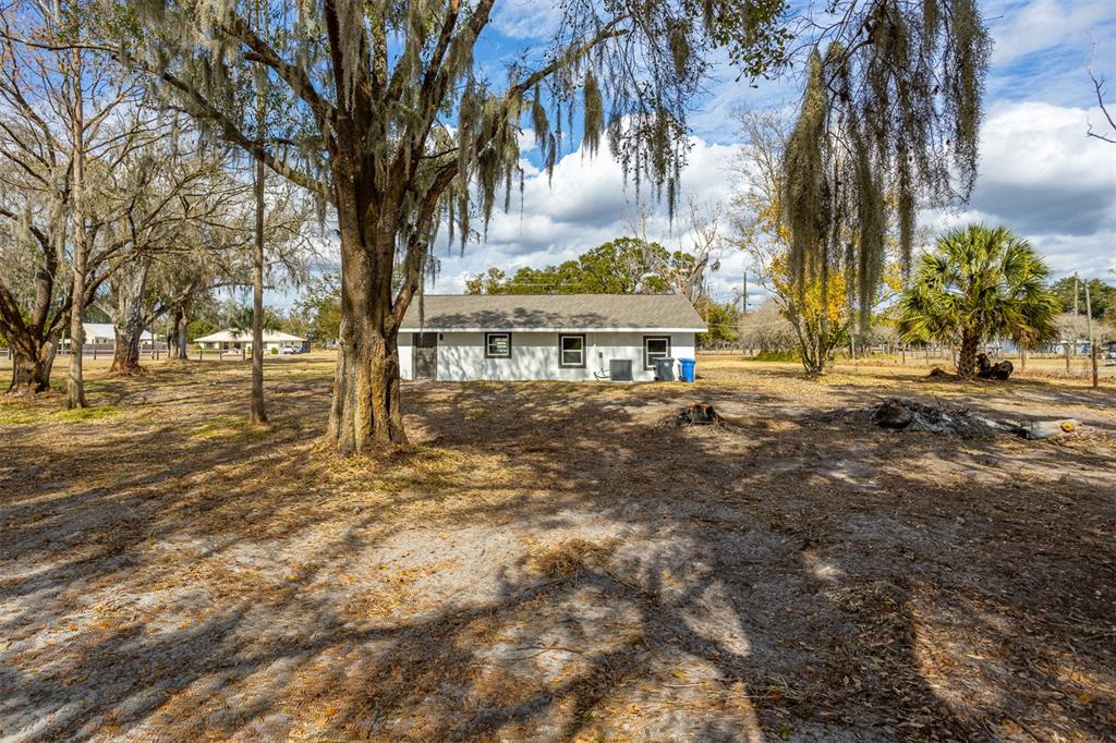 9331 Edison Road Lithia, FL 33547 - Photo 29 of 45