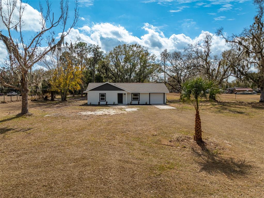 9331 Edison Road Lithia, FL 33547 - Photo 4 of 45