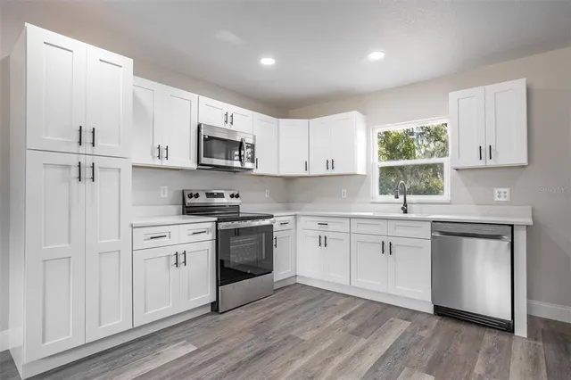 $325,000 | 9331 Edison Road, Lithia, FL 33547