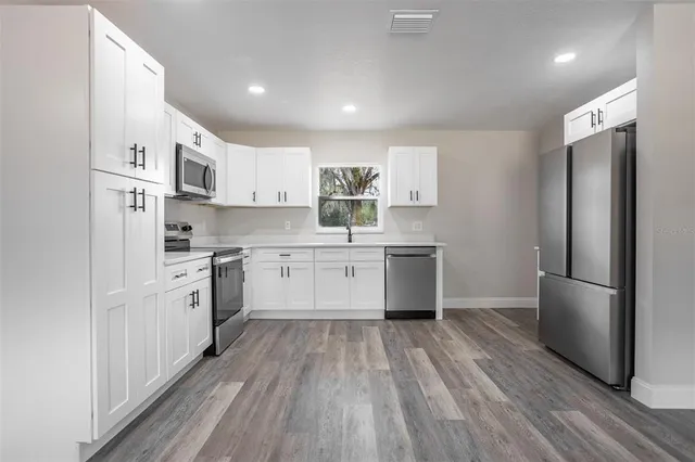 $325,000 | 9331 Edison Road, Lithia, FL 33547