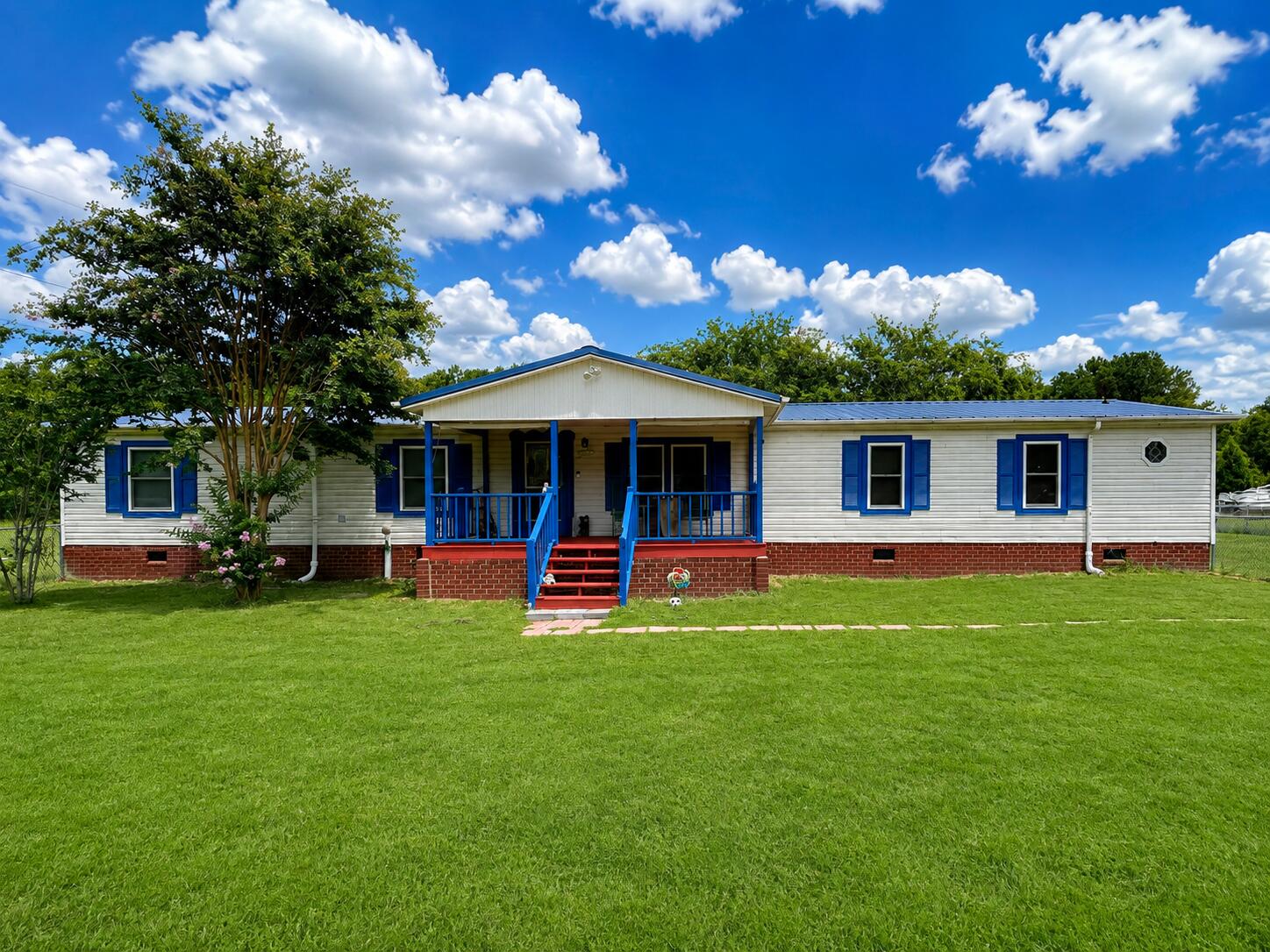 9963 Bloomville Road Manning, SC 29102 - Photo 2 of 33 14AE5FA9-2F6B-4489-A267-406647AD79C2