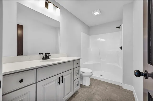 $284,900 | 210 South Oak Street, El Paso, IL 61738